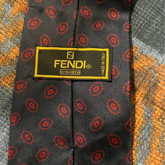 Fendi authentic silk tie - Picture 1 of 3